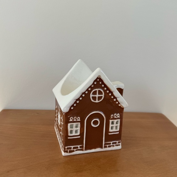 Gingerbread House Wax Warmer - Picture 2 of 6